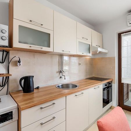 Apartments Marizela Porec Exterior photo