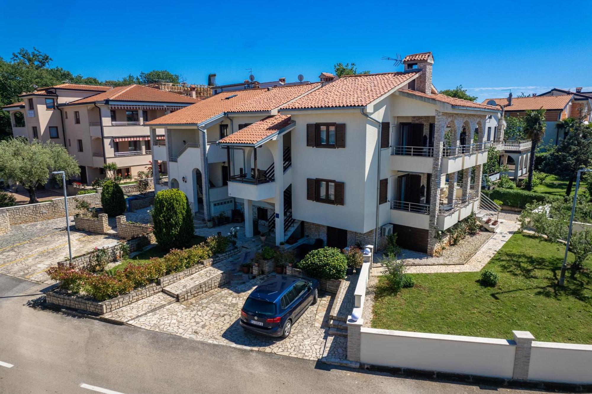Apartments Marizela Porec Exterior photo