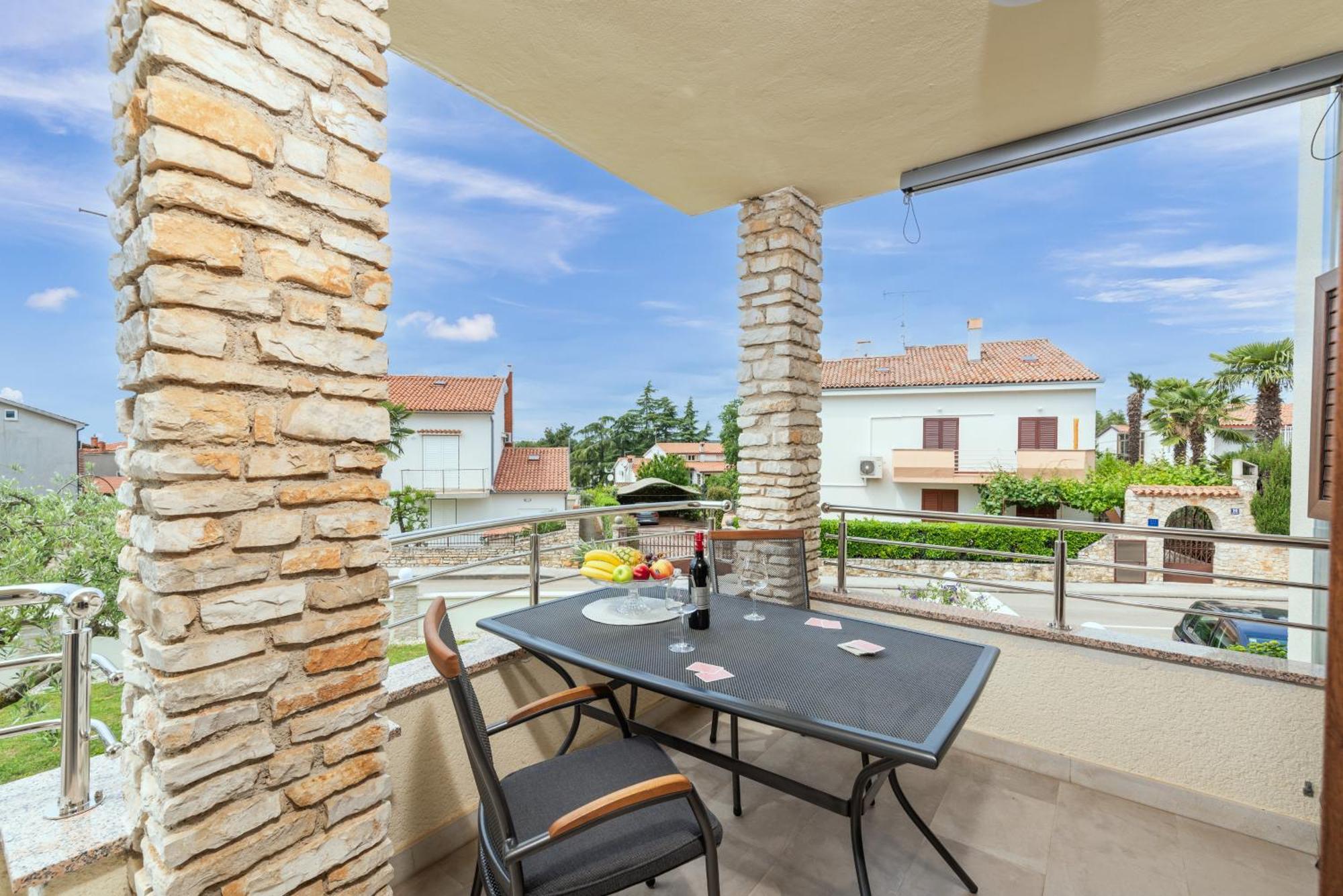 Apartments Marizela Porec Exterior photo