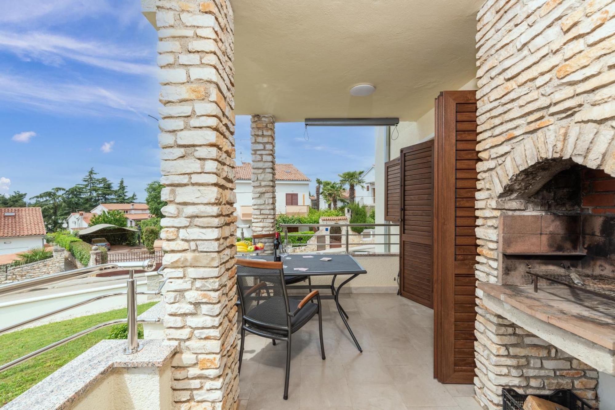 Apartments Marizela Porec Exterior photo
