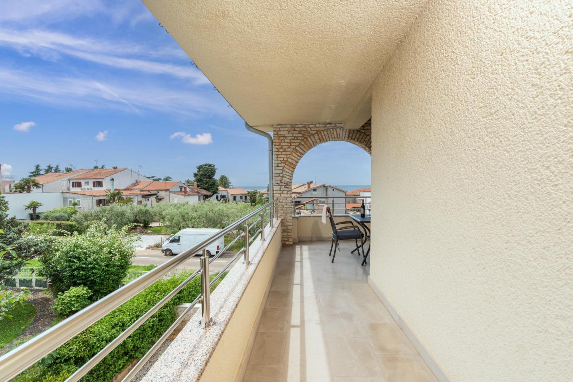 Apartments Marizela Porec Exterior photo