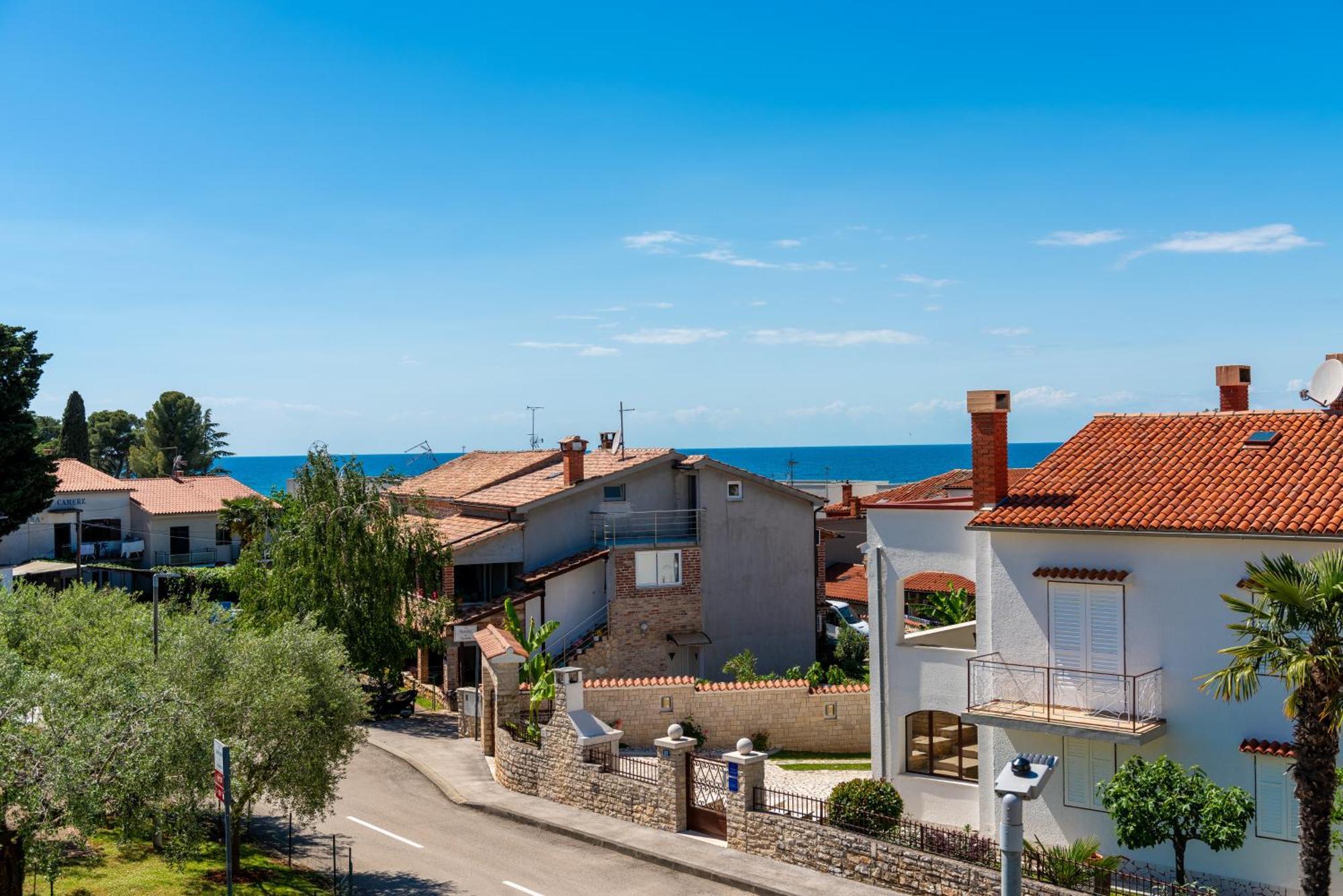 Apartments Marizela Porec Exterior photo